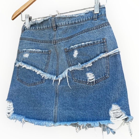 Signature8 Dresses & Skirts - Denim Mini Skirt Signature 8 Vintage Y2K Frayed Blue Jean Women’s Size Small